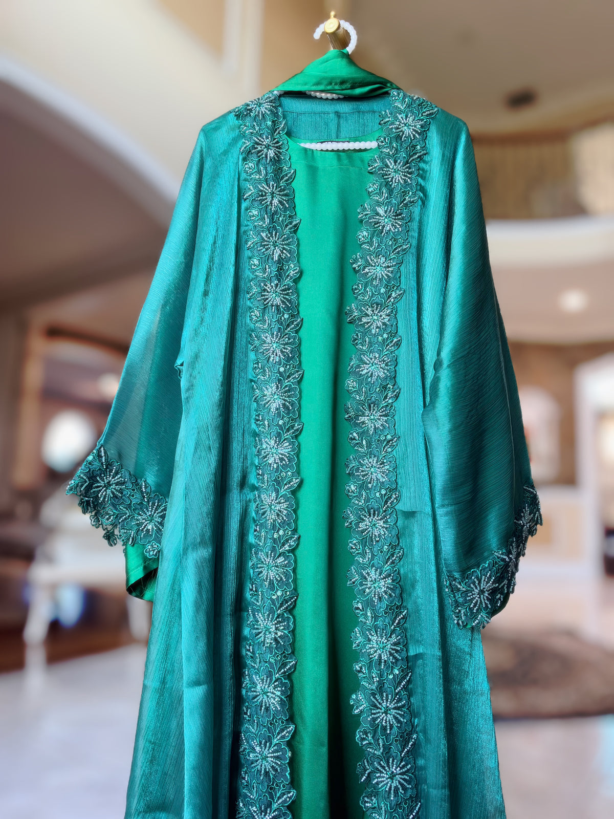 Emerald Luxury Sheesha Silk Abaya