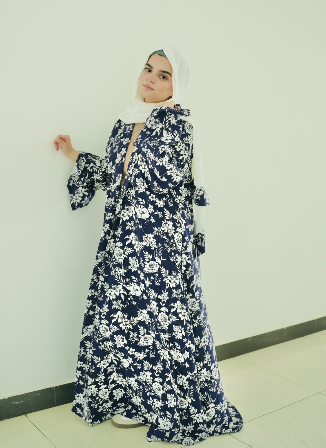 Printed Chiffon Abaya Sets - White Bloom on Navy