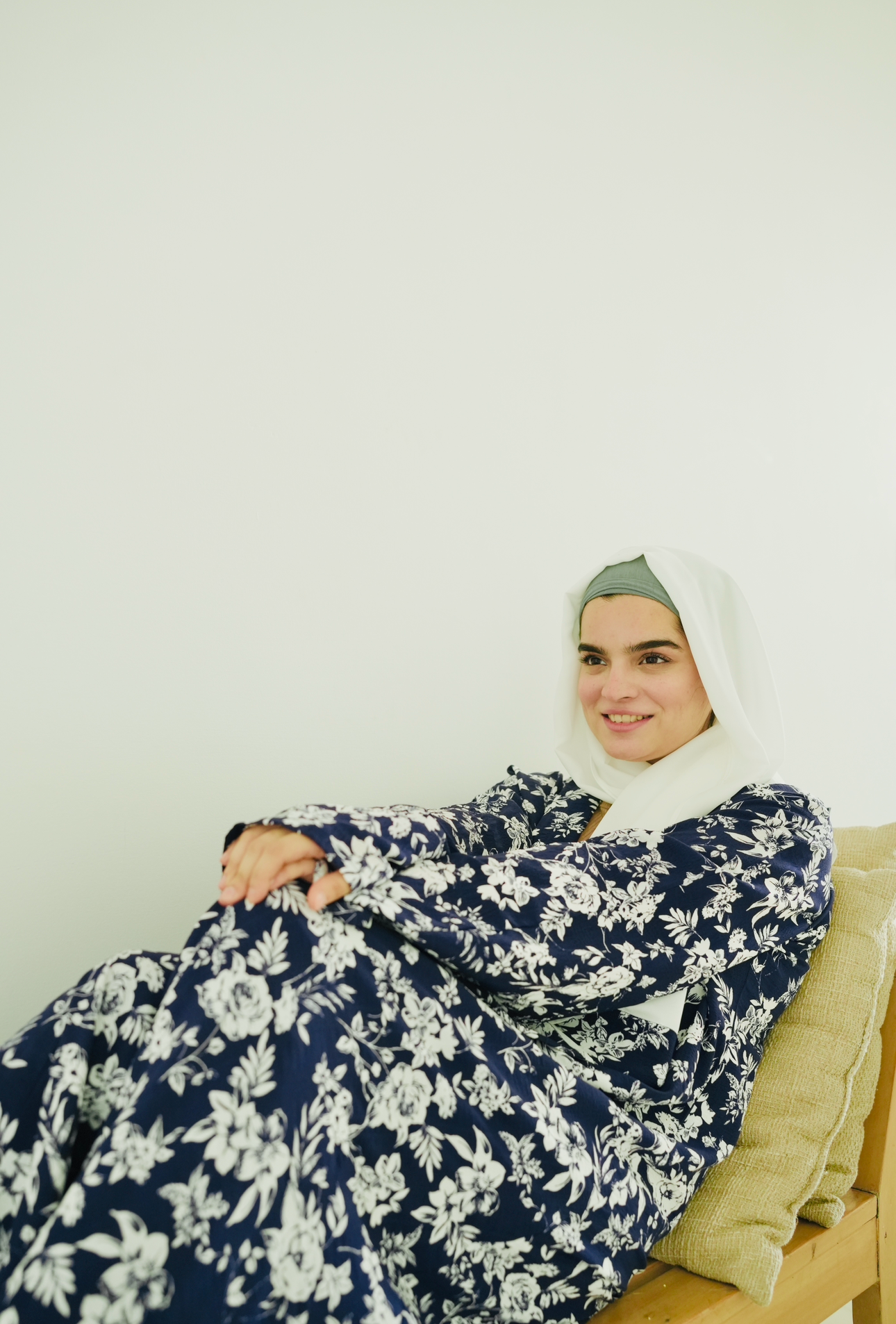 Printed Chiffon Abaya Sets - White Bloom on Navy